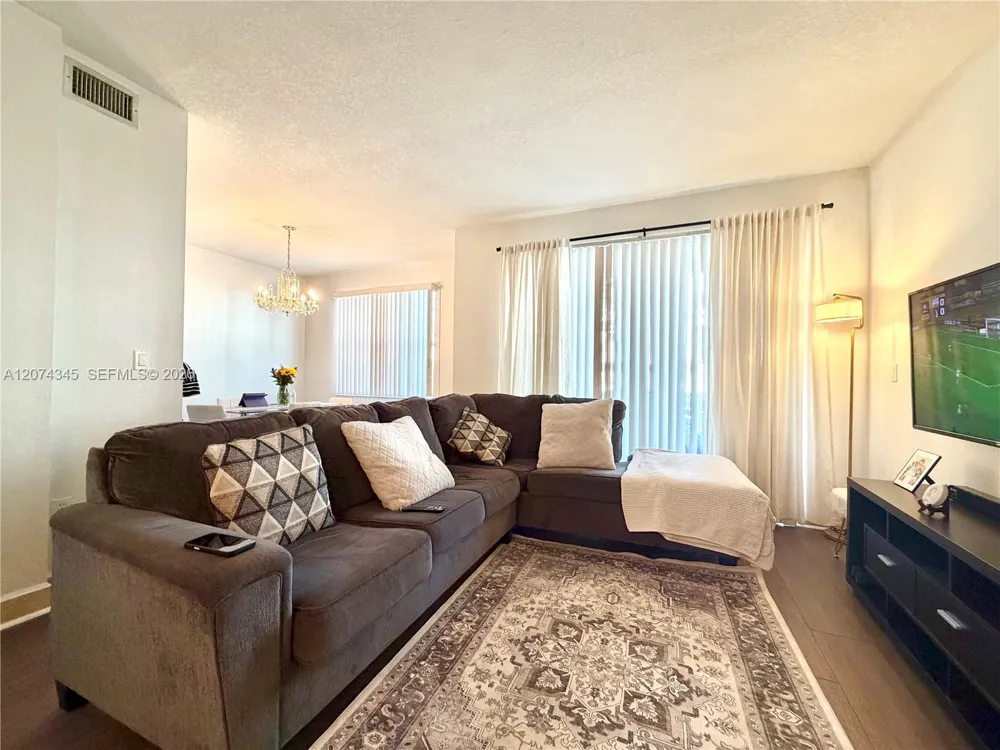 8964 W Flagler St #107 Miami, FL 33174
