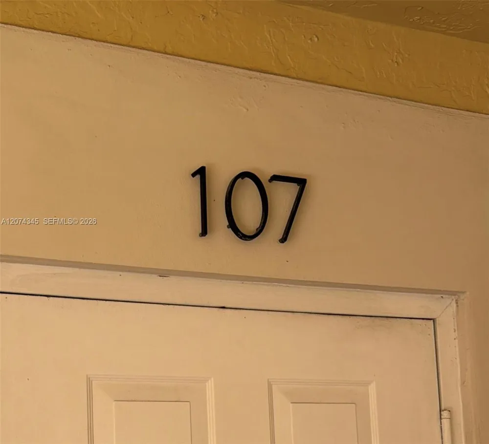 8964 W Flagler St #107 Miami, FL 33174