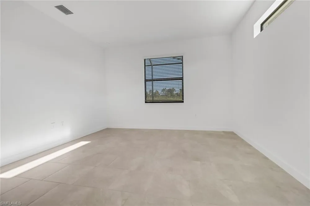 19592 Hinkley Drive Estero, FL 33928