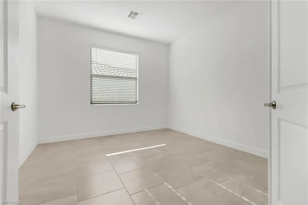 19592 Hinkley Drive Estero, FL 33928