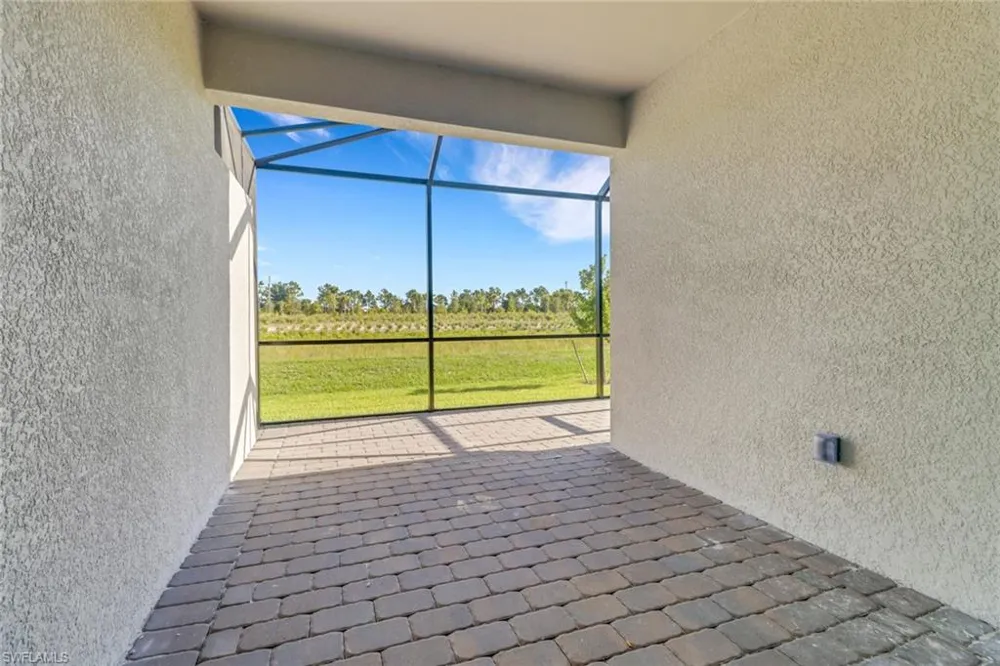 19592 Hinkley Drive Estero, FL 33928