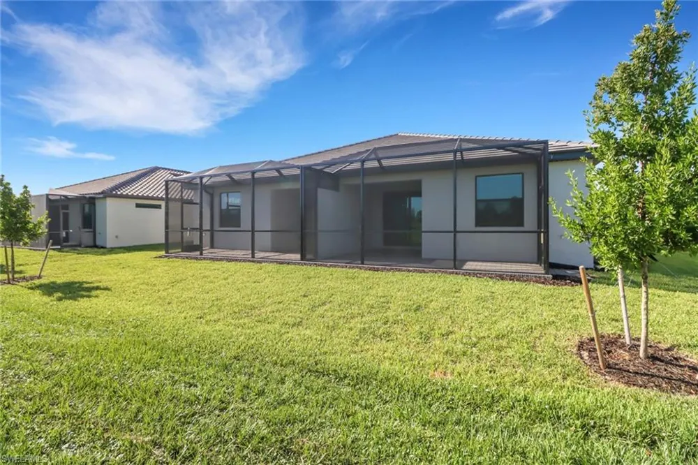 19592 Hinkley Drive Estero, FL 33928