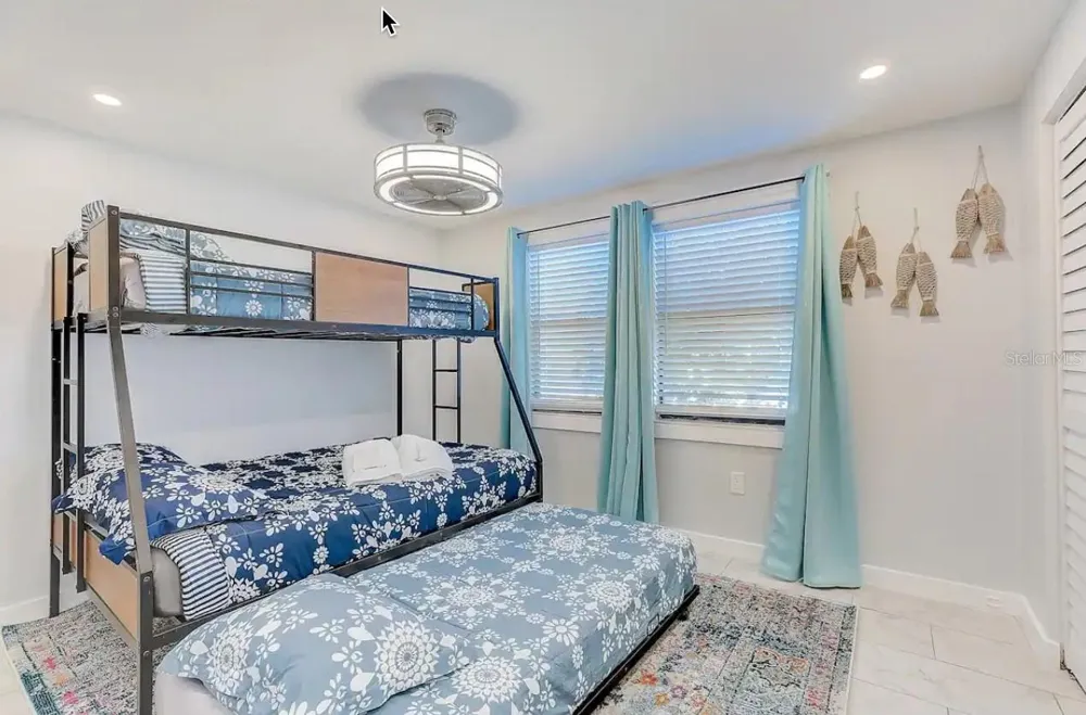 2720 49TH AVENUE W #2720 Bradenton, FL 34207