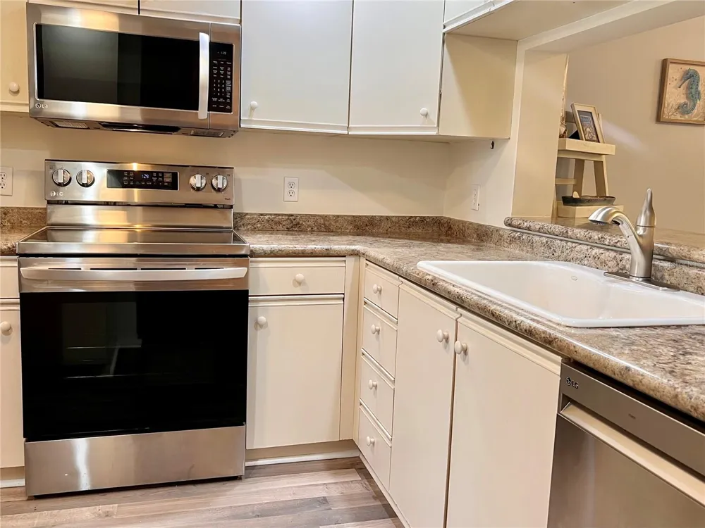 6501 STONE RIVER ROAD #104 Bradenton, FL 34203