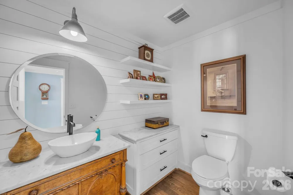 1260 Beaver Island Trail Road Walnut Cove, NC 27052