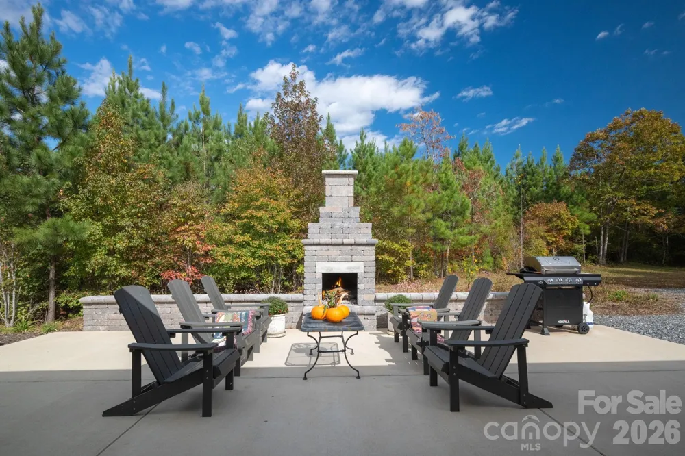 1260 Beaver Island Trail Road Walnut Cove, NC 27052