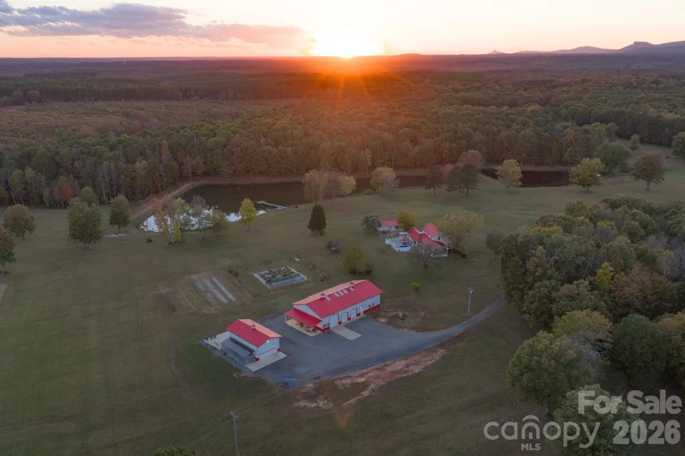 1260 Beaver Island Trail Road Walnut Cove, NC 27052