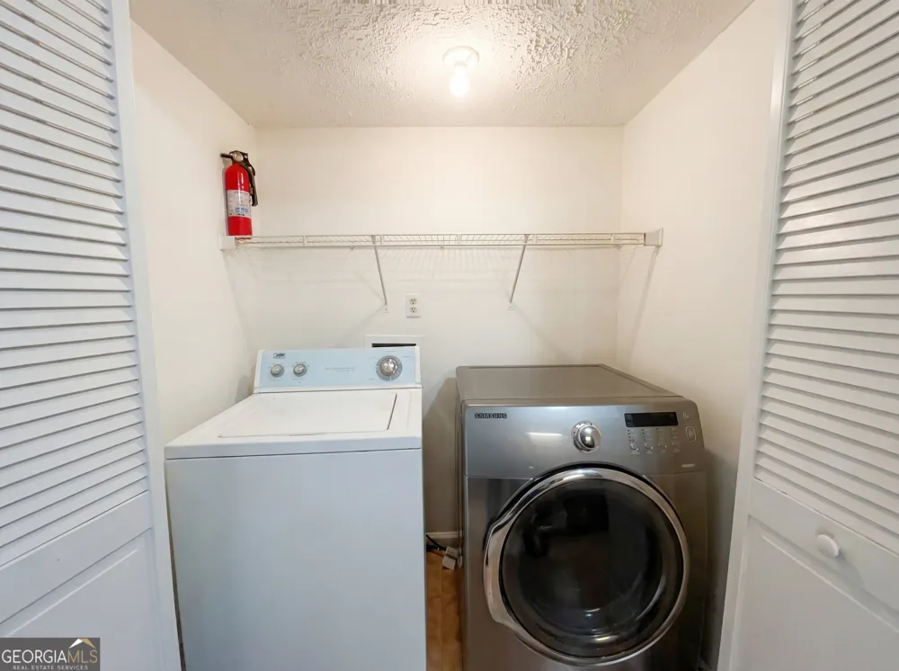 5328 Ridge Forest DR Stone Mountain, GA 30083
