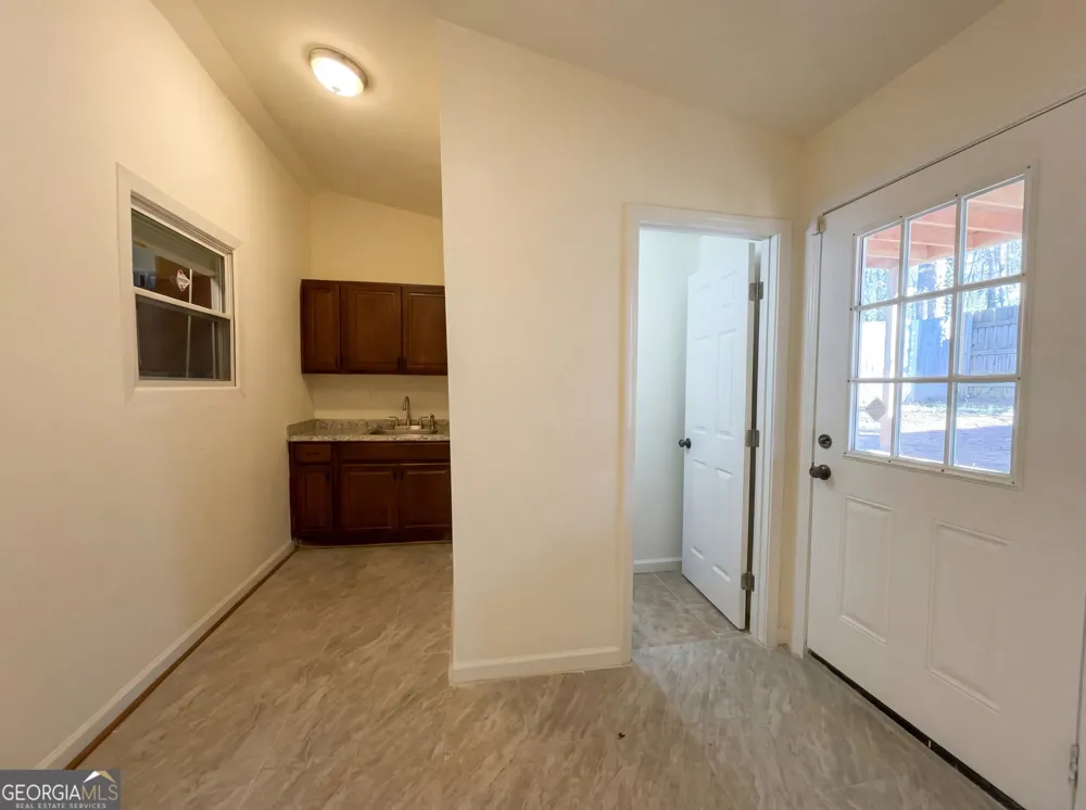 5328 Ridge Forest DR Stone Mountain, GA 30083