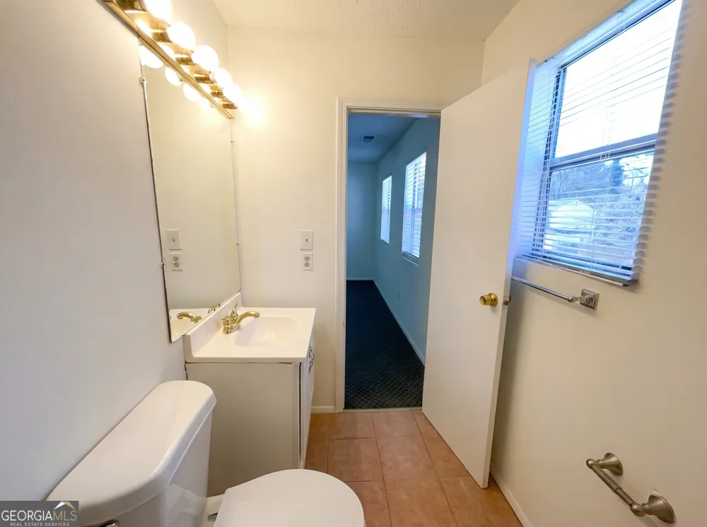 5328 Ridge Forest DR Stone Mountain, GA 30083