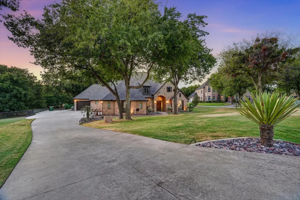 132 Star Crossing Lane Weatherford, TX 76088