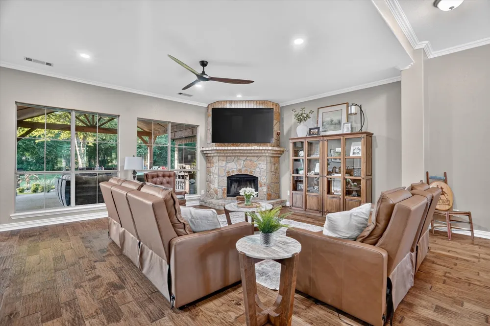 132 Star Crossing Lane Weatherford, TX 76088