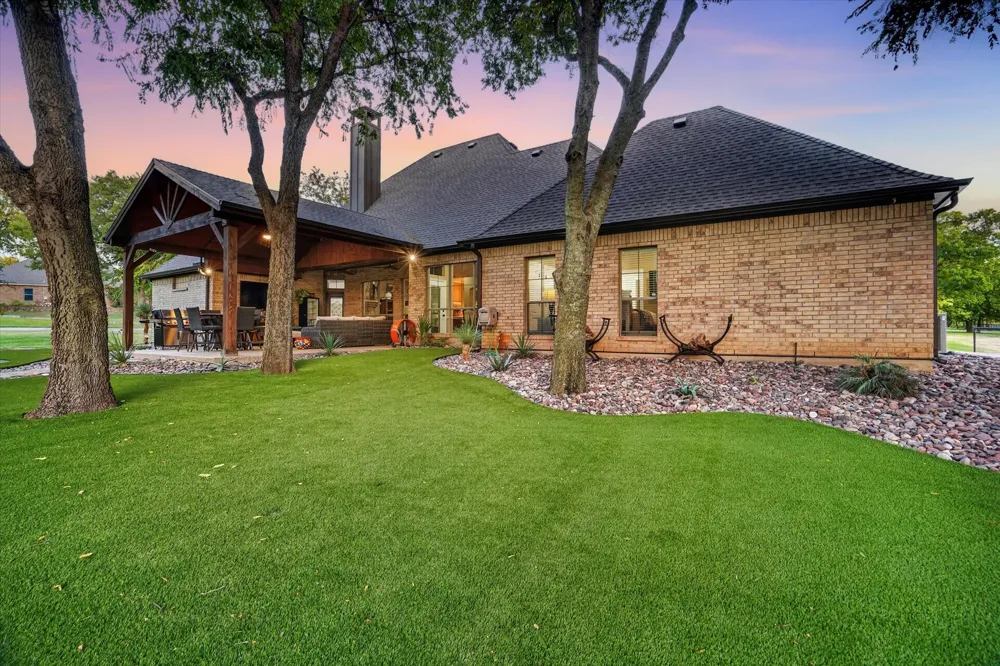 132 Star Crossing Lane Weatherford, TX 76088