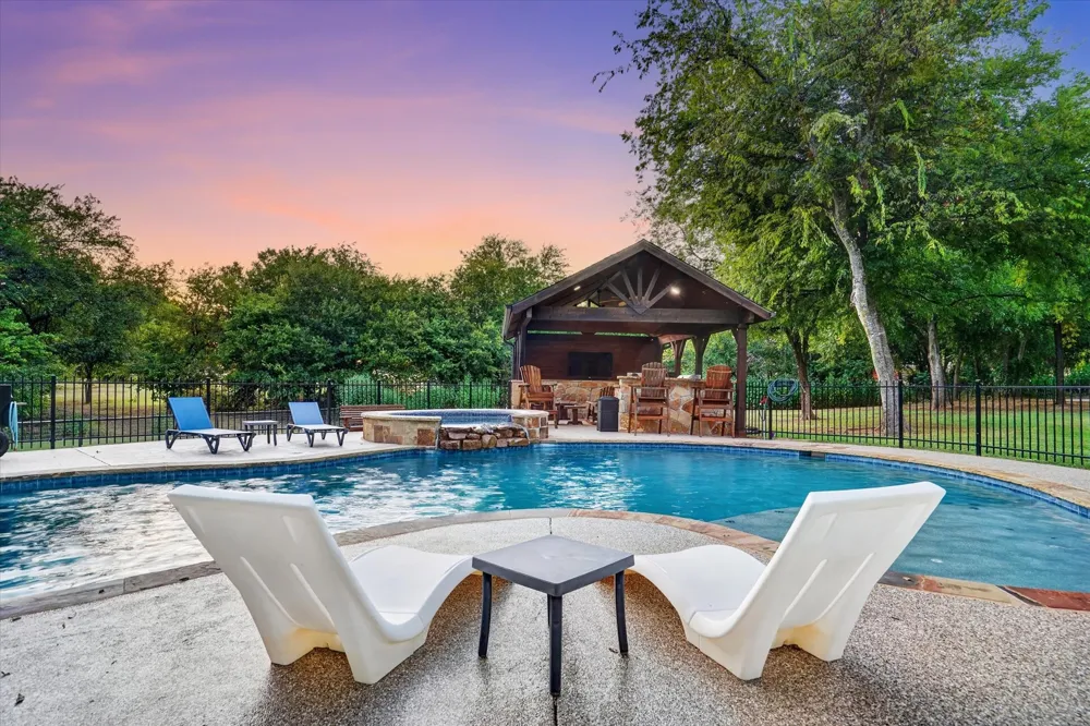 132 Star Crossing Lane Weatherford, TX 76088