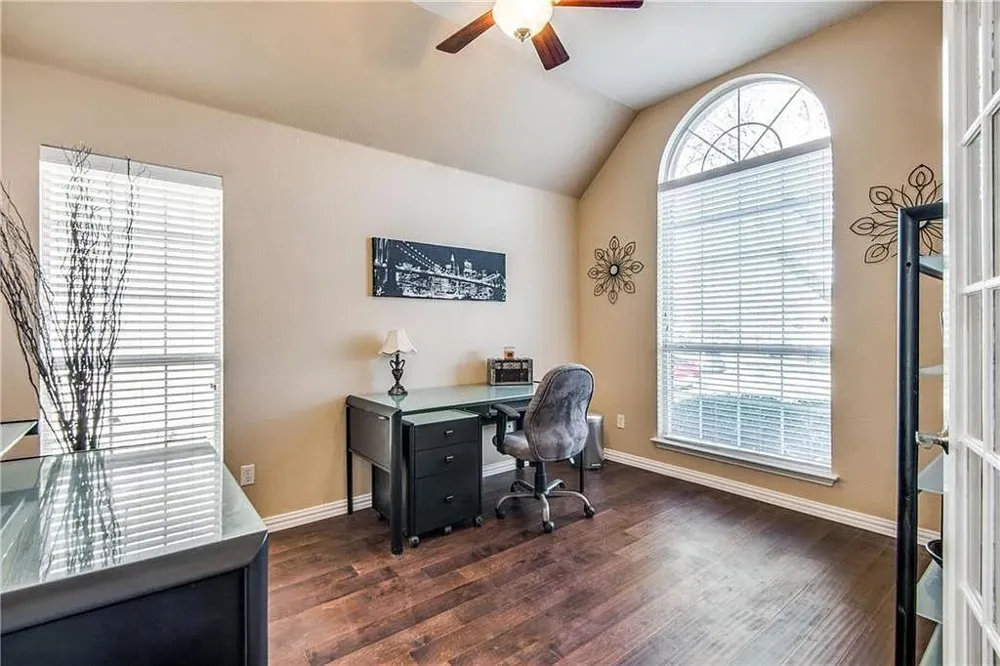 5645 Overland Drive The Colony, TX 75056