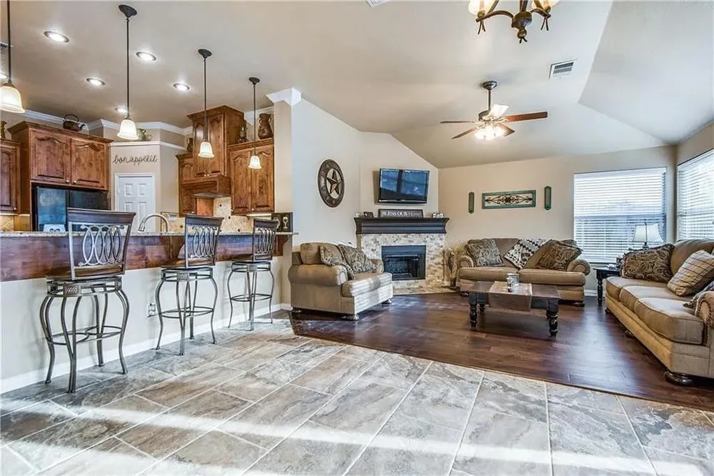 5645 Overland Drive The Colony, TX 75056