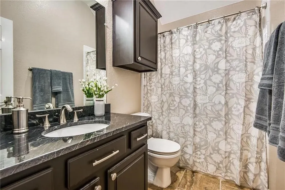 5645 Overland Drive The Colony, TX 75056