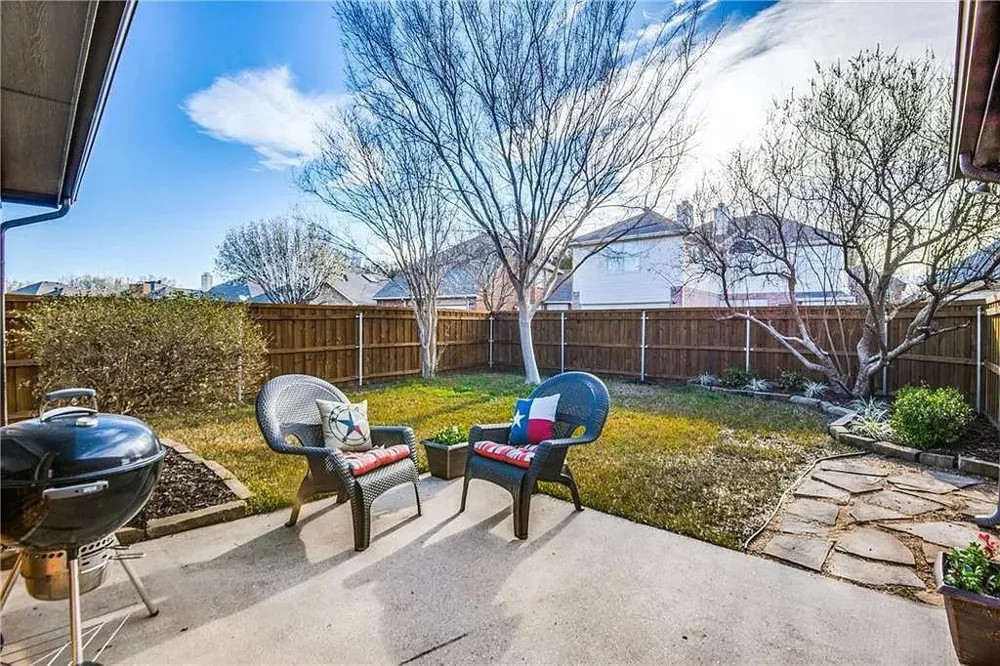 5645 Overland Drive The Colony, TX 75056