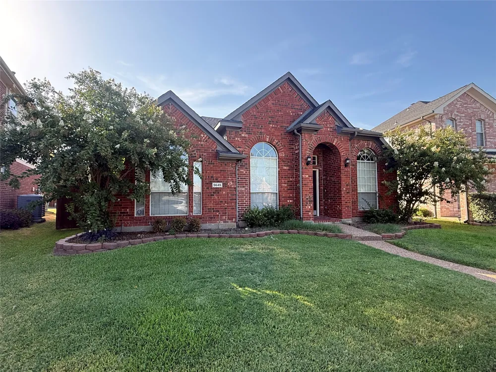 5645 Overland Drive The Colony, TX 75056