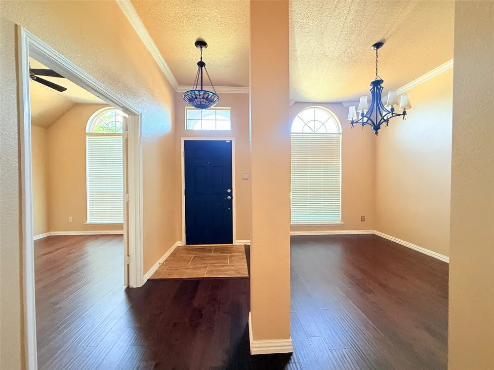 5645 Overland Drive The Colony, TX 75056