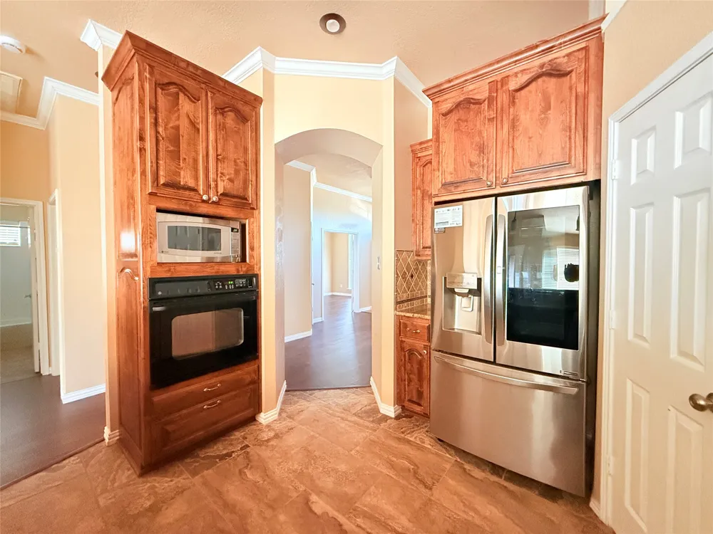 5645 Overland Drive The Colony, TX 75056