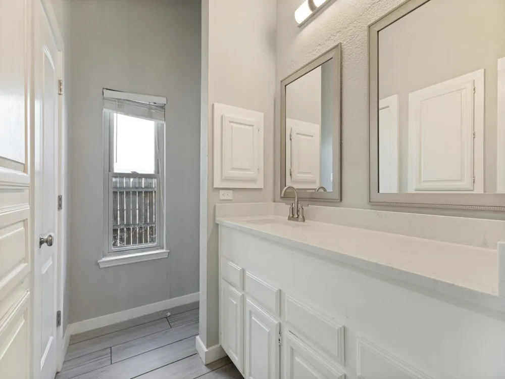 6637 Redbud Drive Watauga, TX 76148