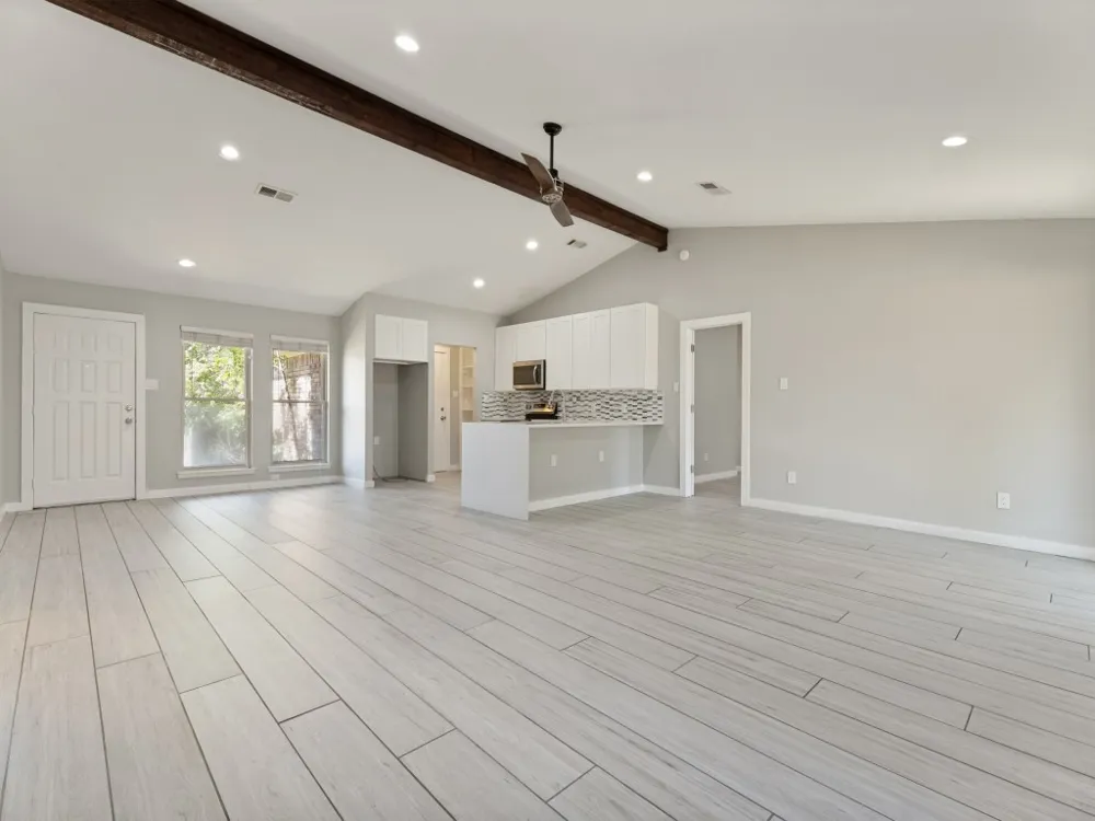 6637 Redbud Drive Watauga, TX 76148