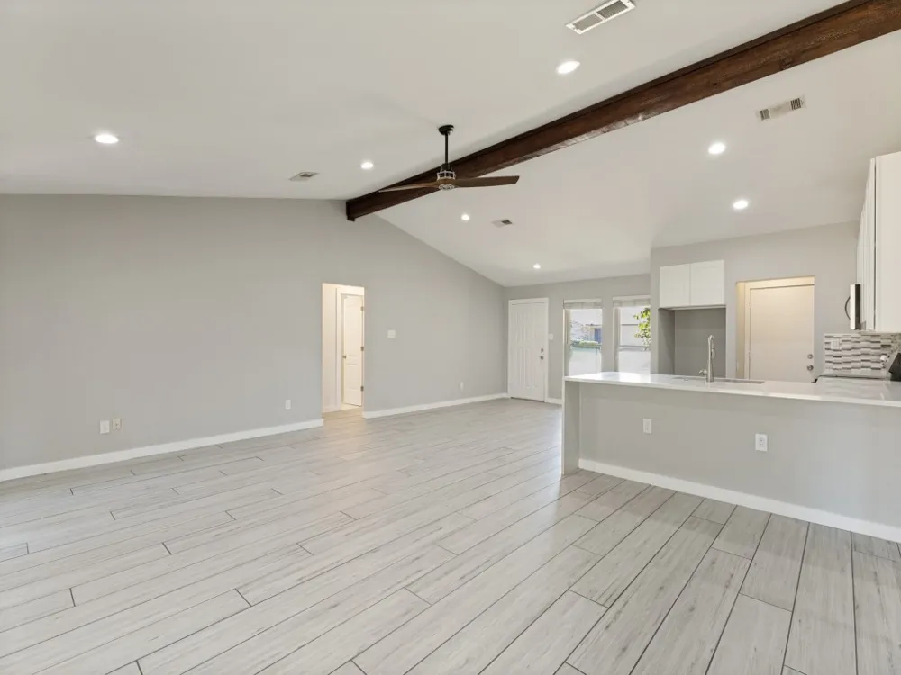6637 Redbud Drive Watauga, TX 76148