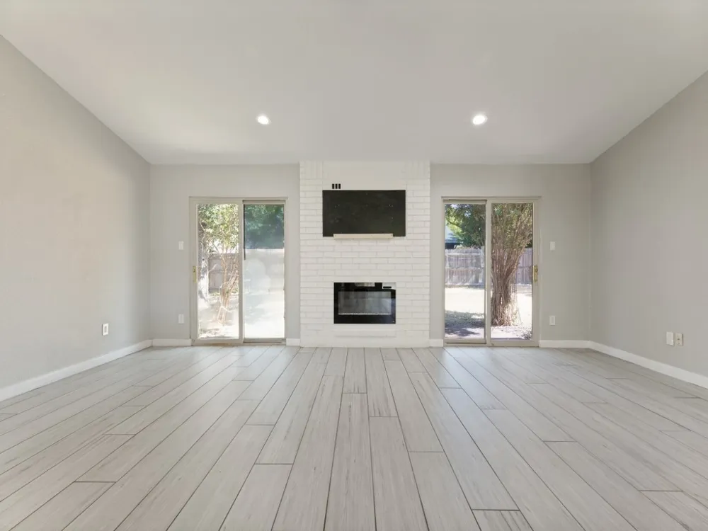 6637 Redbud Drive Watauga, TX 76148