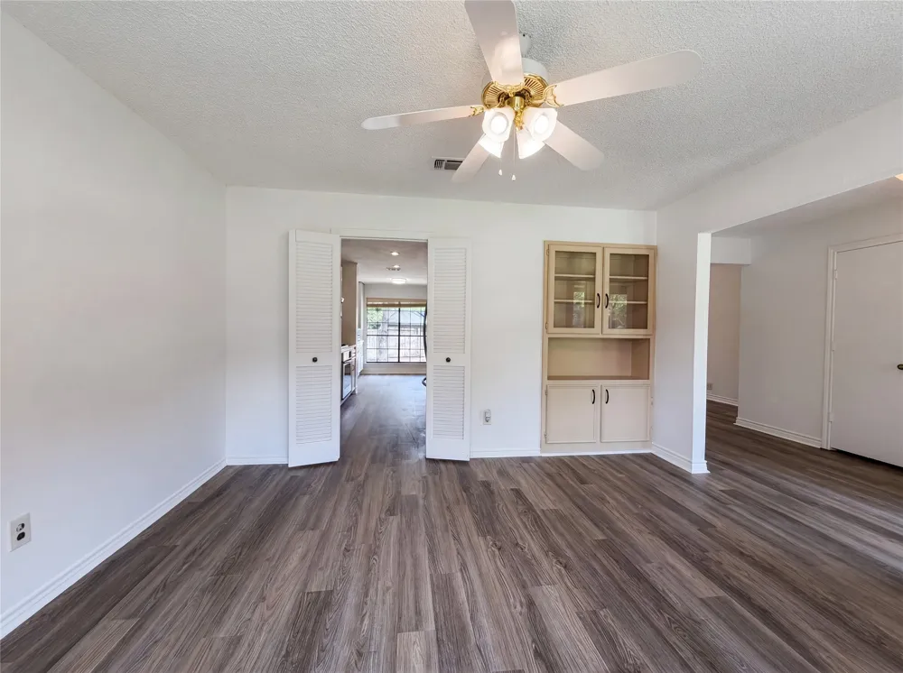 5719 Stage Line Drive Arlington, TX 76017