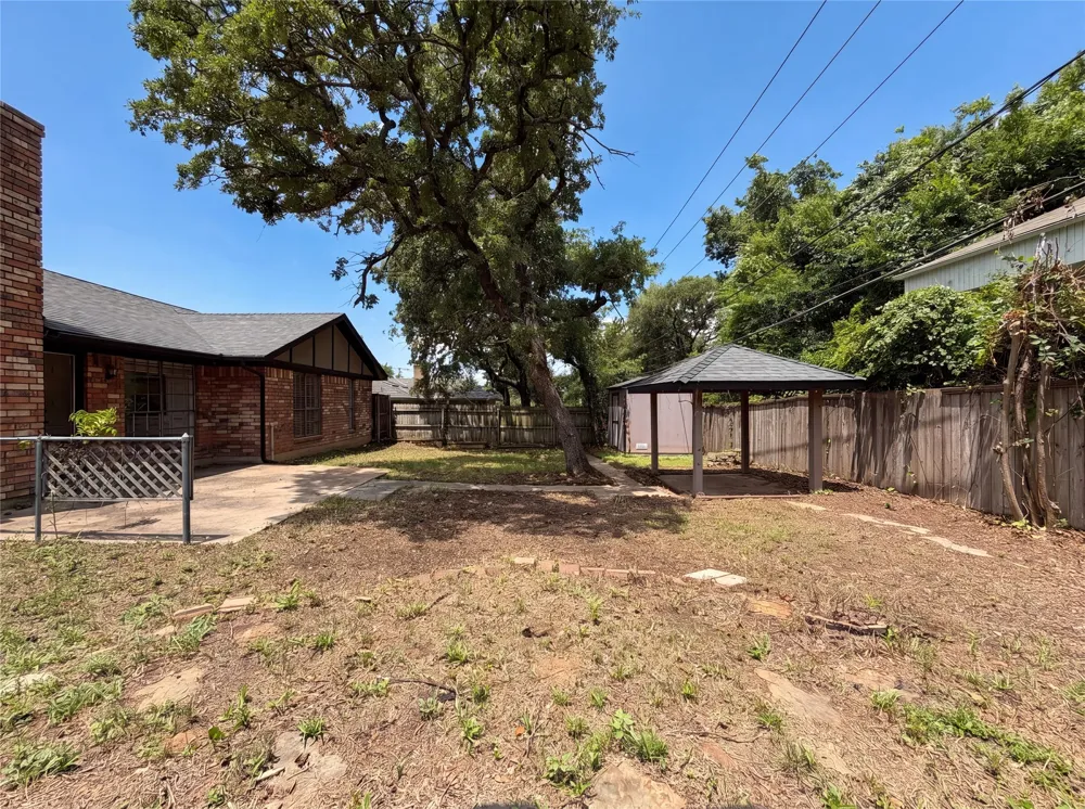 5719 Stage Line Drive Arlington, TX 76017