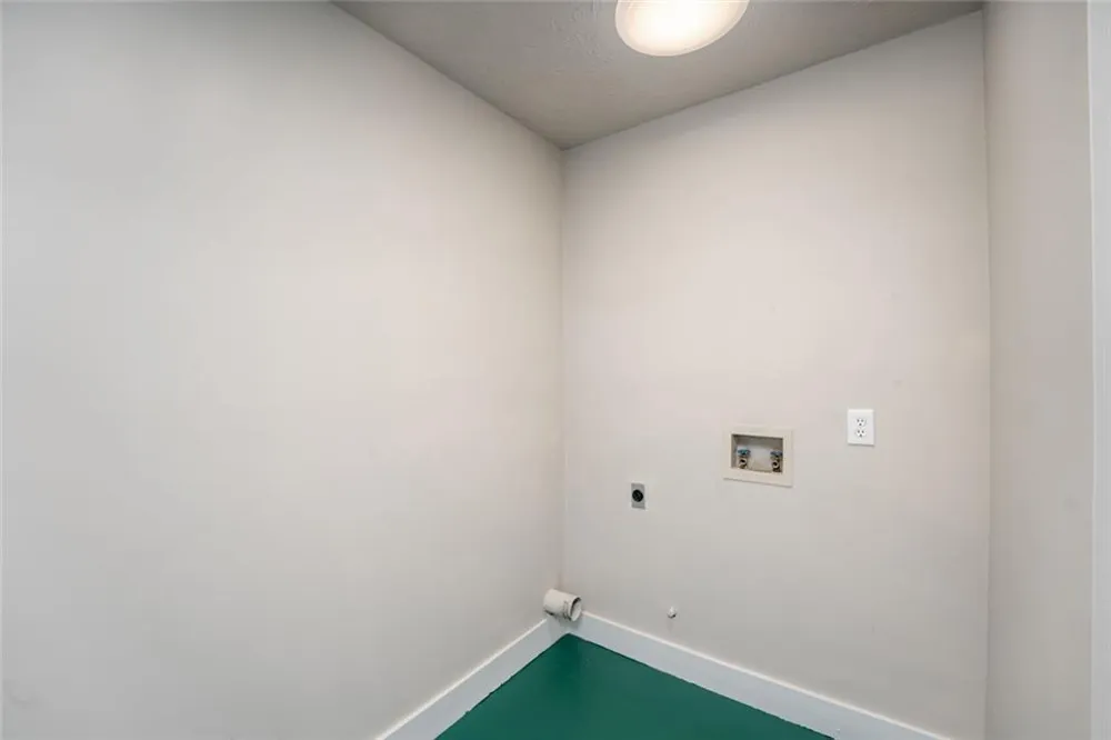 1318 Yorkshire Lane Woodstock, GA 30188