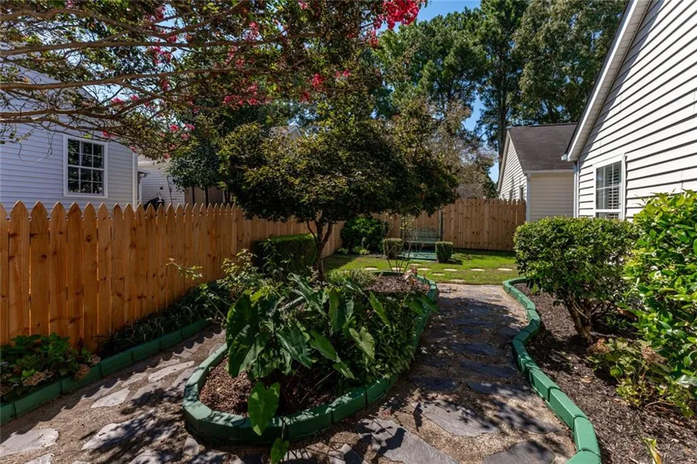 1318 Yorkshire Lane Woodstock, GA 30188