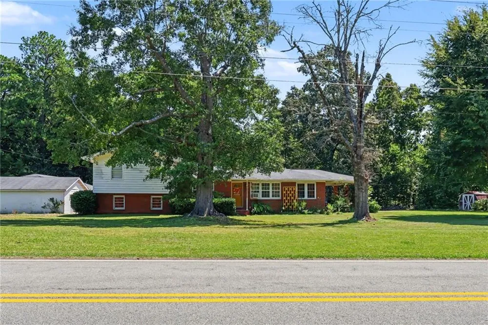 4490 Mason Creek Road Winston, GA 30187