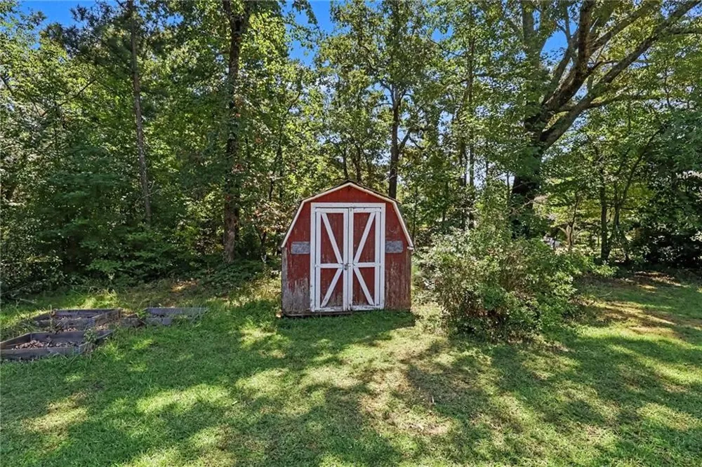 4490 Mason Creek Road Winston, GA 30187