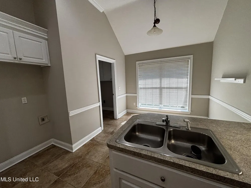 410 Abbey Woods Brandon, MS 39047