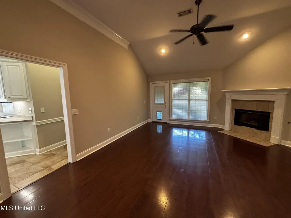 410 Abbey Woods Brandon, MS 39047