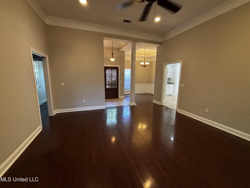 410 Abbey Woods Brandon, MS 39047