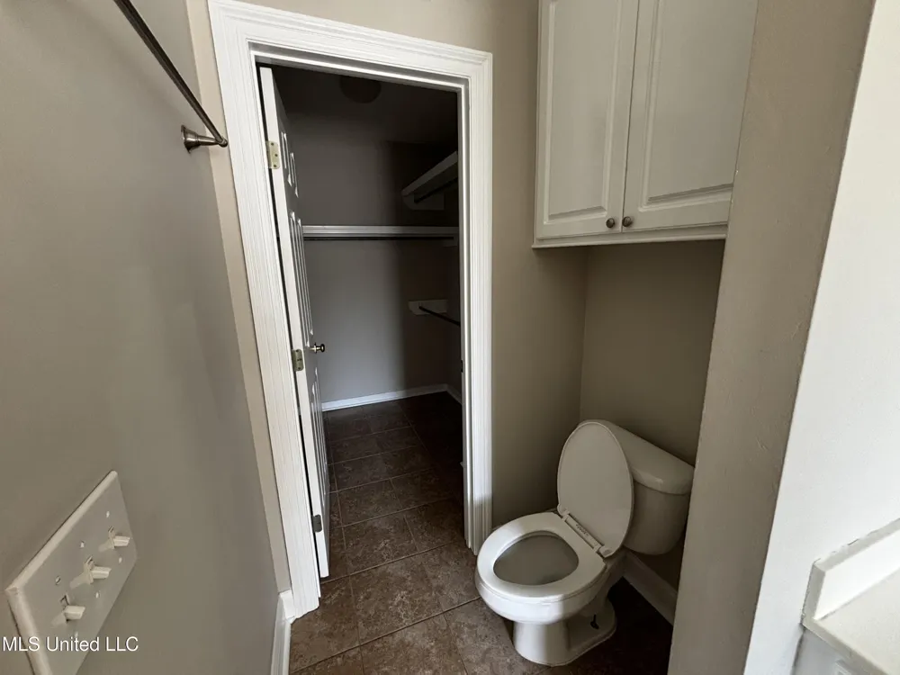410 Abbey Woods Brandon, MS 39047