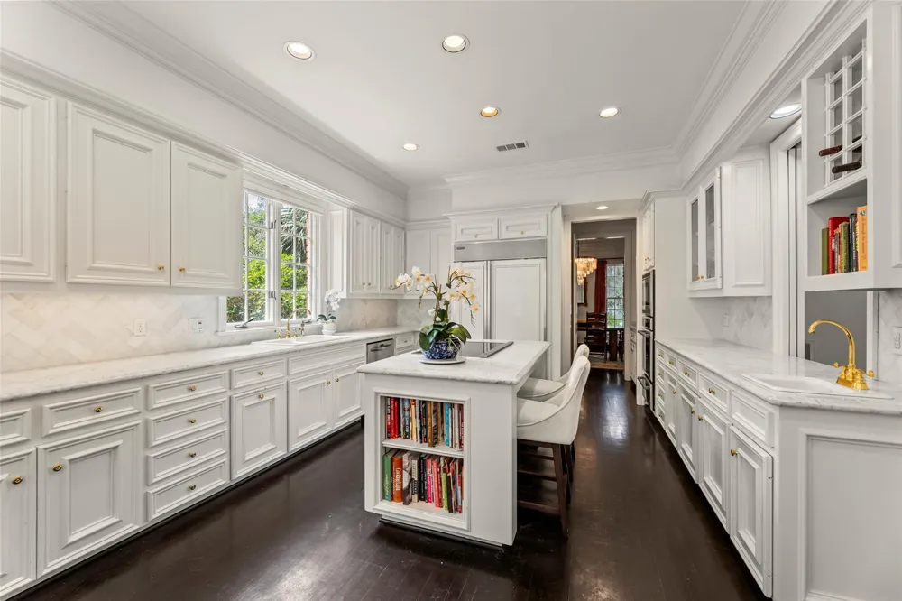 5305 Fieldwood Drive Houston, TX 77056