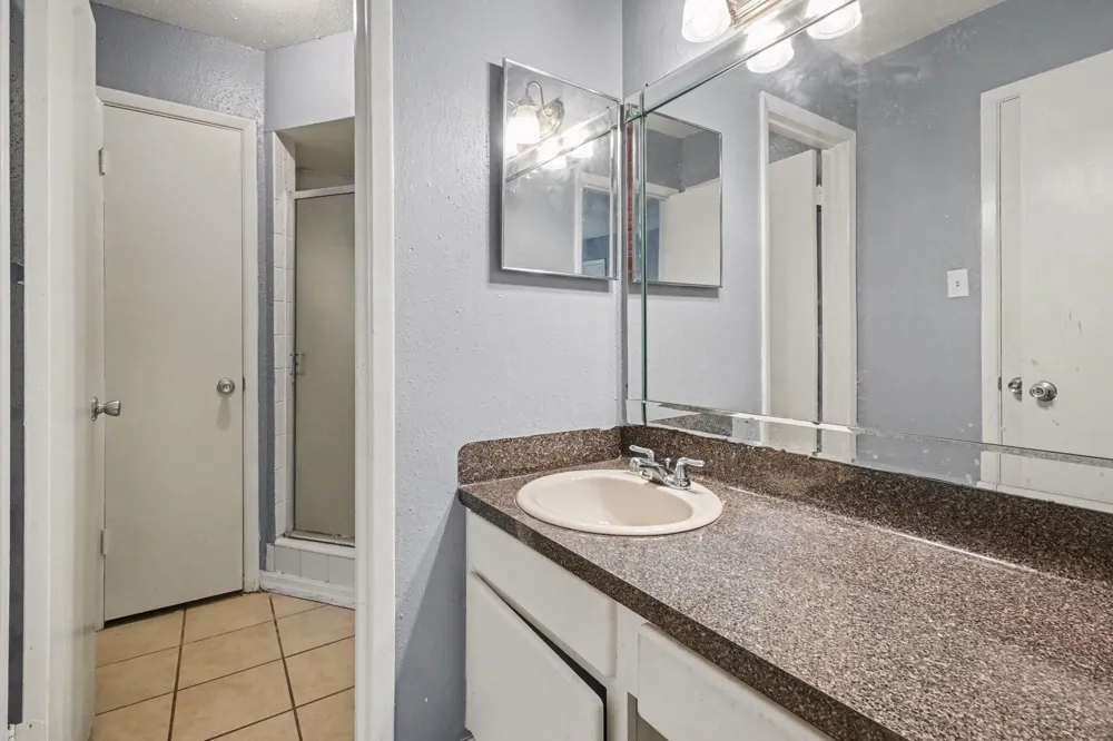 18800 Egret Bay Boulevard #1603 Webster, TX 77058