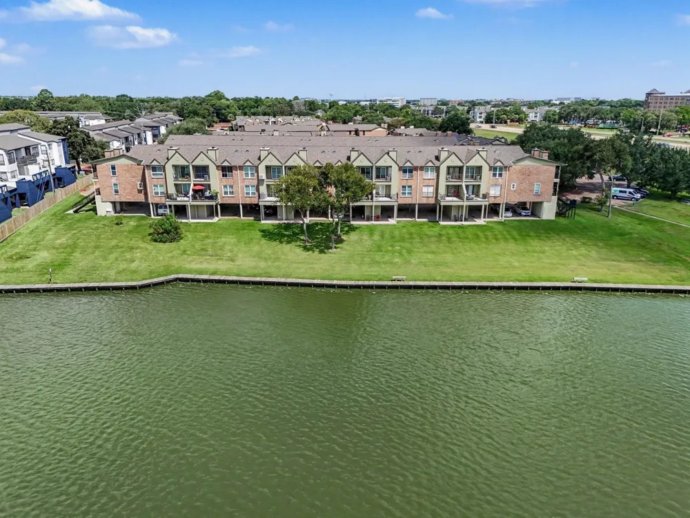 18800 Egret Bay Boulevard #1603 Webster, TX 77058