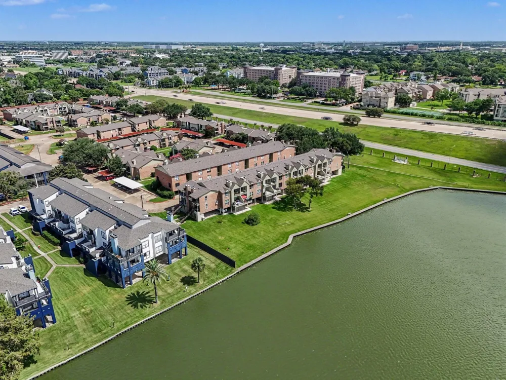 18800 Egret Bay Boulevard #1603 Webster, TX 77058