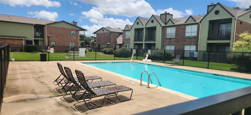 18800 Egret Bay Boulevard #1603 Webster, TX 77058