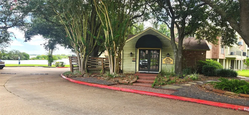 18800 Egret Bay Boulevard #1603 Webster, TX 77058
