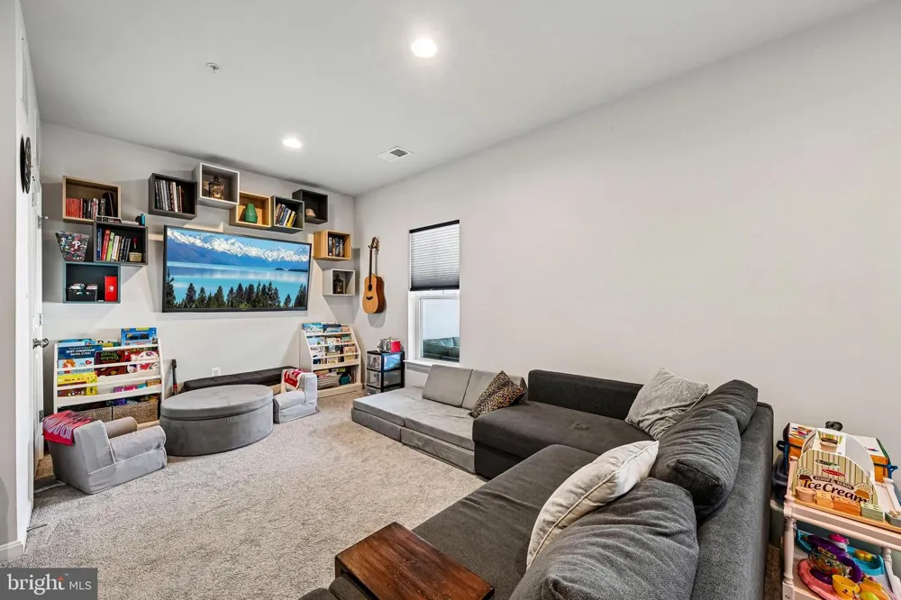 414 VALEVIEW LANE Millersville, MD 21108