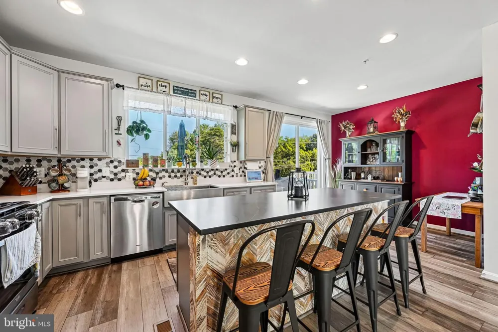 414 VALEVIEW LANE Millersville, MD 21108