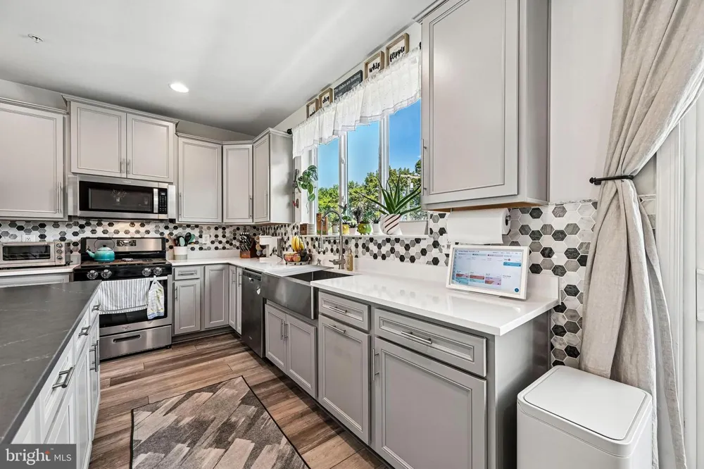 414 VALEVIEW LANE Millersville, MD 21108