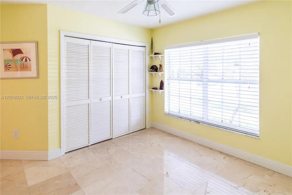 10564 NW 57th St Doral, FL 33178