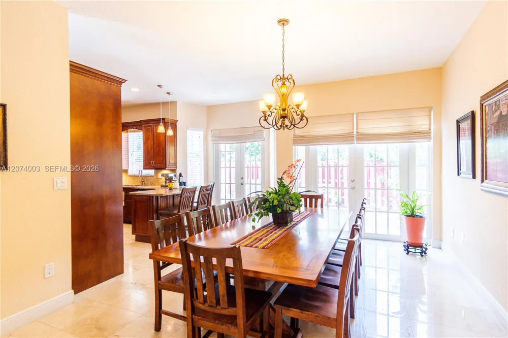 10564 NW 57th St Doral, FL 33178